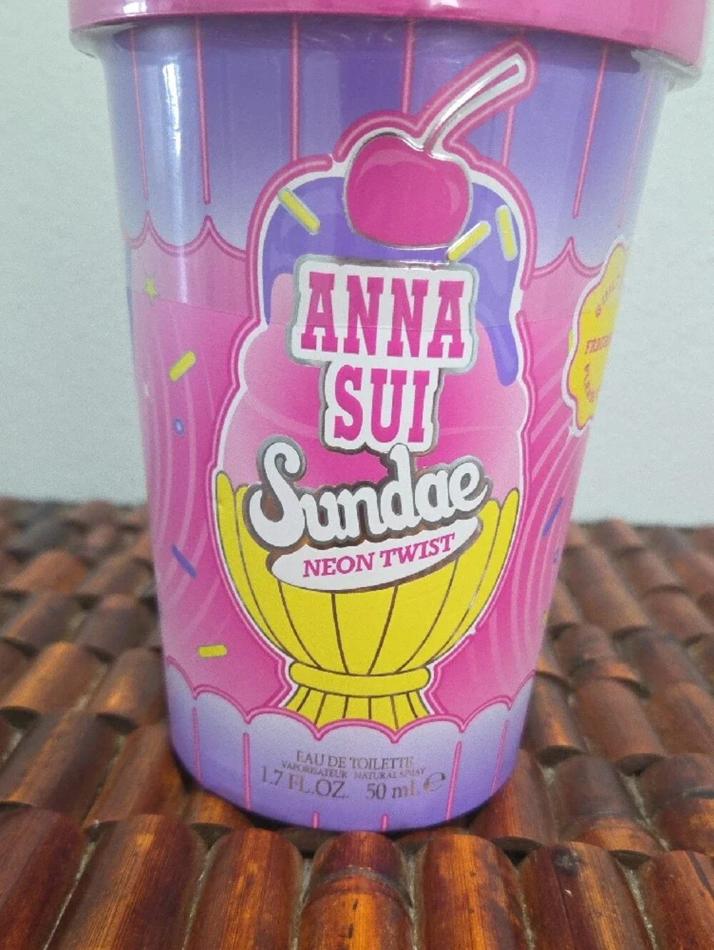 Anna Sui Sundaes Neon Twist